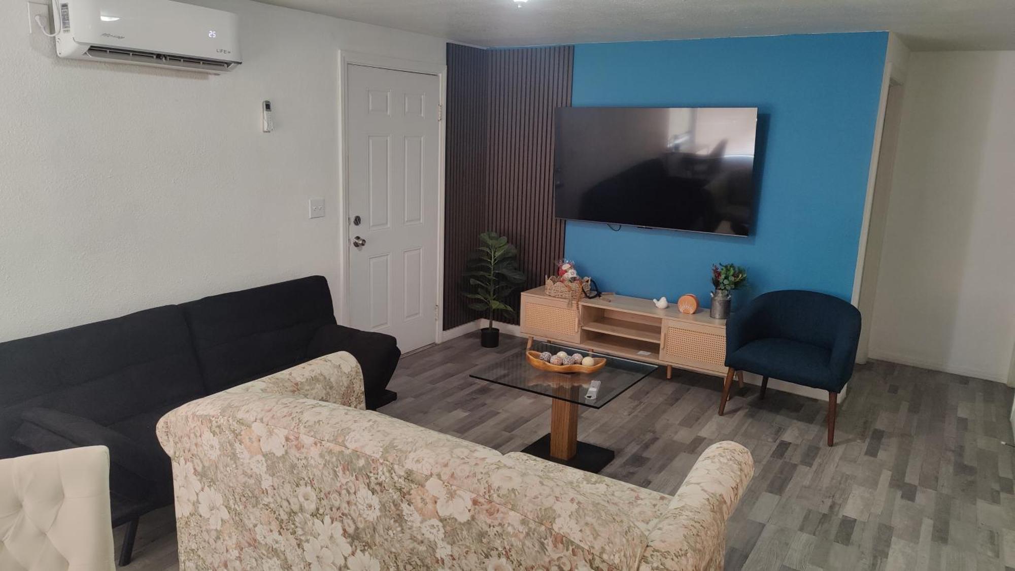 Leo'S Homely Las Vegas Exterior photo